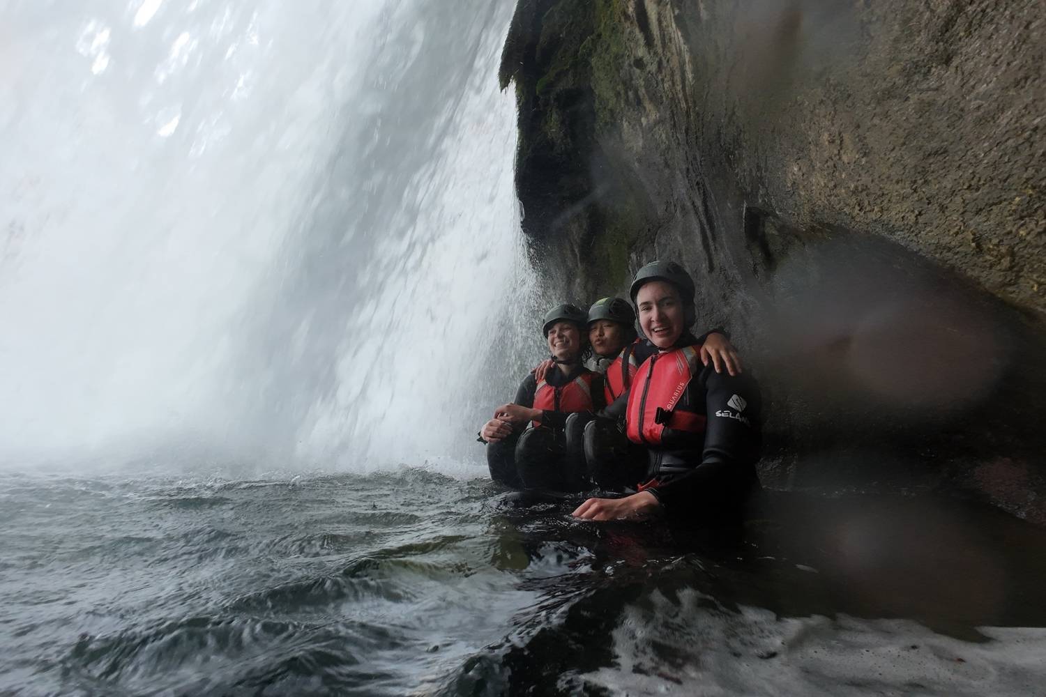 Basic canyoning Cetina River route